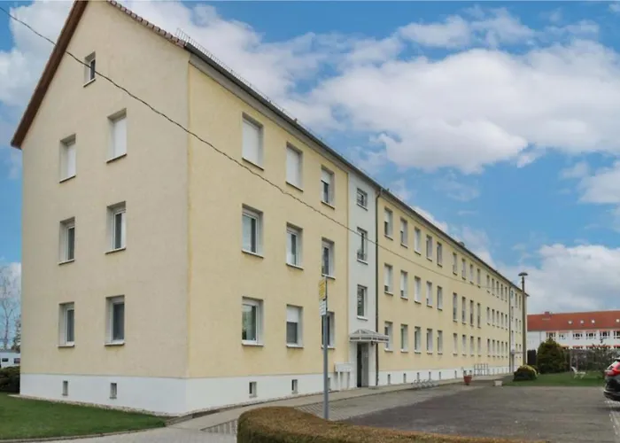 Mit Tageslichtbad In Laendlicher Lage Nahe Halle Landsberg (Saxony-Anhalt)